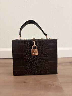Be Cool Square Brown Purse with Gold Lock
